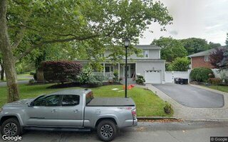 43 Clafford Ln, Melville, NY 11747