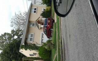 43 Dikeman St, Hempstead, NY 11550