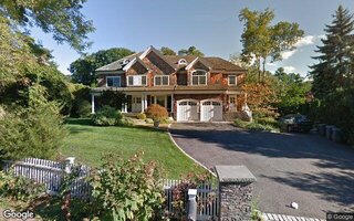 43 Fox Hunt Ln, Cold Spring Harbor, NY 11724