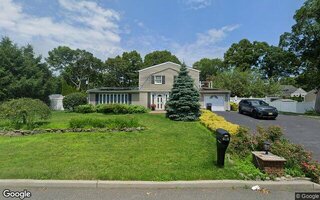 43 Lakeside Dr, Ronkonkoma, NY 11779
