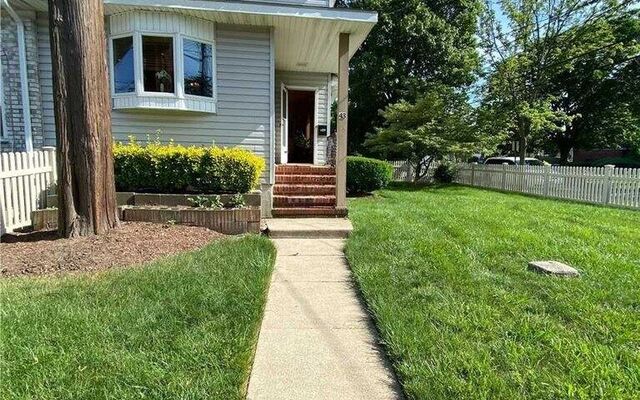 43 W Seaman Ave, Freeport, NY 11520