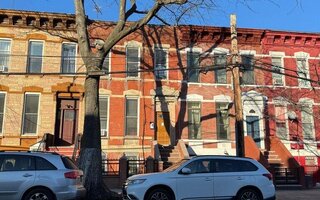 433 E 141st St, Bronx, NY 10454