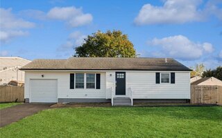 435 Lincoln Ave, Brentwood, NY 11717