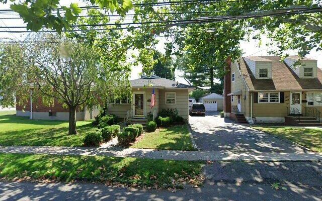 436 Watchogue Rd, Staten Island, NY 10314
