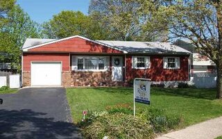 437 Commack Rd, Islip, NY 11751