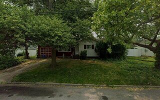 44 Voorhis Dr, Brentwood, NY 11717