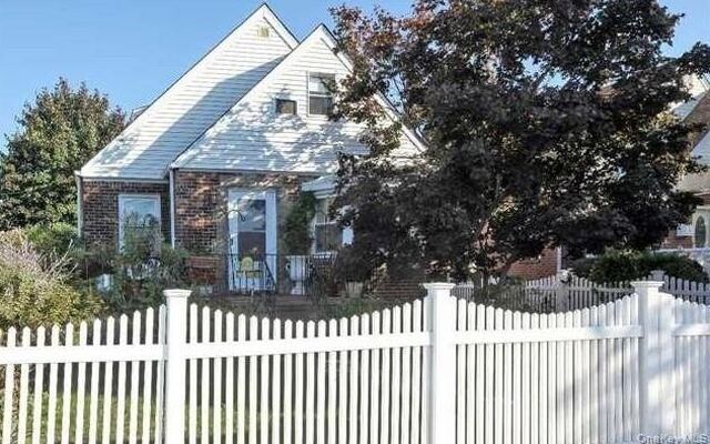 44 Huntley Rd, Elmont, NY 11003 (Incomplete)