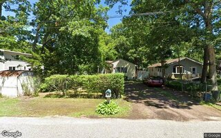 44 W End Ave, Shirley, NY 11967