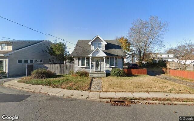 443 N Wellwood Ave, Lindenhurst, NY 11757