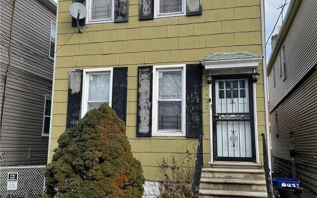 4432 Edson Ave, Bronx, NY 10466 (Porch)