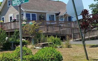 446 Riviera Dr, Mastic Beach, NY 11951