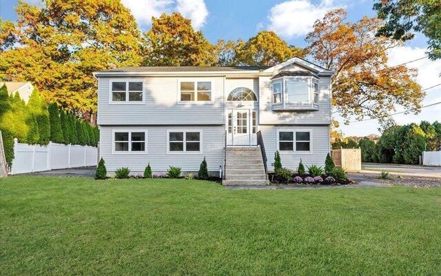45 Forbes St, Oakdale, NY 11769 (Yard)