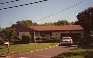 45 Fulton St, Brentwood, NY 11717