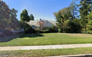 455 Pennsylvania Ave, Freeport, NY 11520
