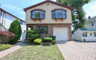 459 Bloomingdale Rd, Staten Island, NY 10309