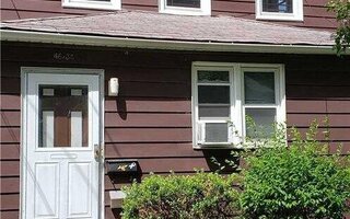 46-34 211th St, Bayside, NY 11361