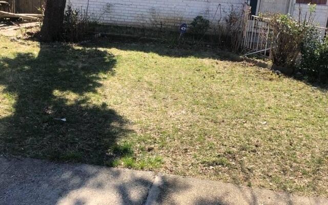 46 Dorlon St, Hempstead, NY 11550