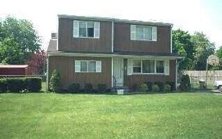 46 E Locust St, Central Islip, NY 11722