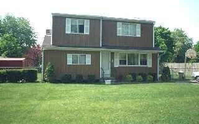 46 E Locust St, Central Islip, NY 11722