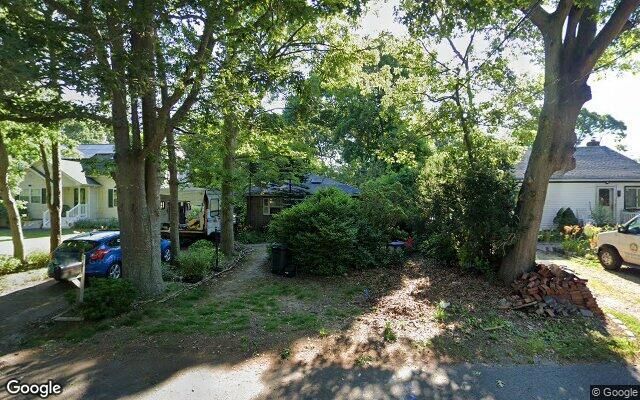46 Grand Ave, Shirley, NY 11967