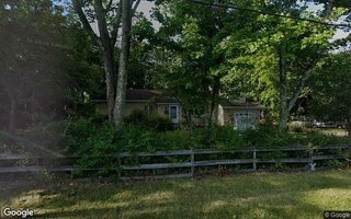 46 Greenport Ave, Medford, NY 11763
