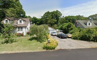 464 Carnation Dr, Shirley, NY 11967