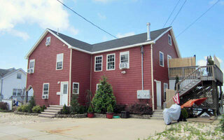 464 Roosevelt Ave, Freeport, NY 11520