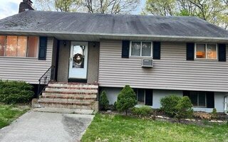 465 Helene Ave, Shirley, NY 11967