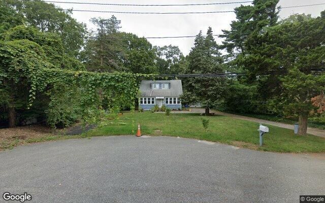 467 Bridge Rd, Hauppauge, NY 11788