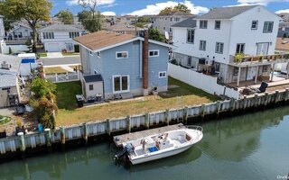 468 Nassau Ave, Freeport, NY 11520