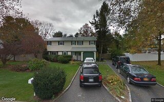 469 Pulaski Rd, Greenlawn, NY 11740
