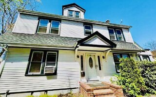 47-18 163rd St, Flushing, NY 11358