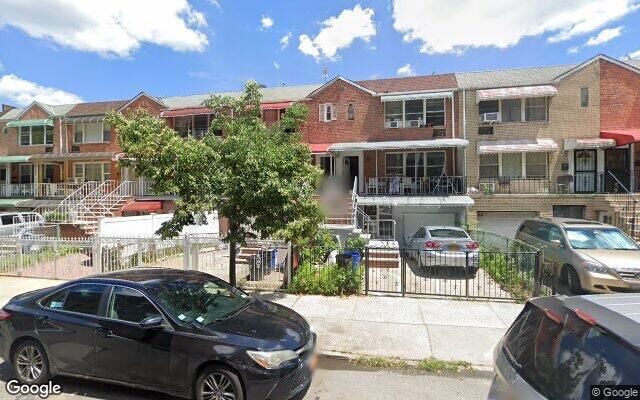 47-23 49th St, Woodside, NY 11377