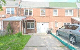 47-61 196th St, Flushing, NY 11358
