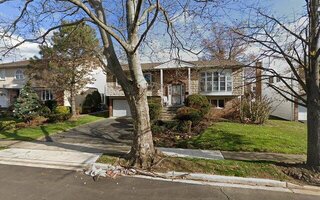 47 Gale Dr, Valley Stream, NY 11581