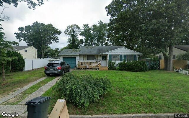 47 Hunter Ln, Centereach, NY 11720