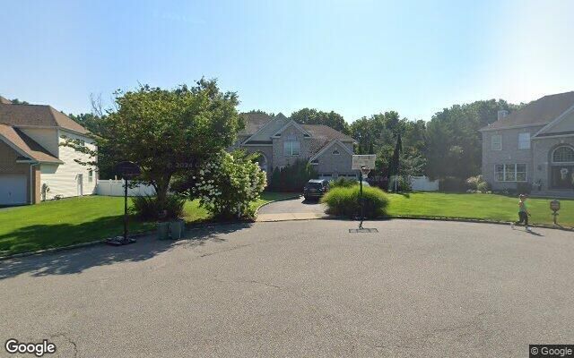 47 Independence Way, Miller Place, NY 11764