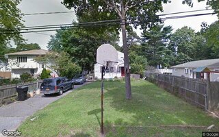 47 Louisiana Ave, Bay Shore, NY 11706