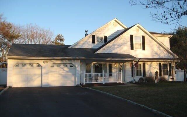 47 Whittier Ave, Medford, NY 11763