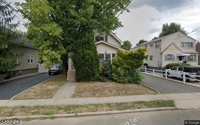 47 Wood St, Lynbrook, NY 11563