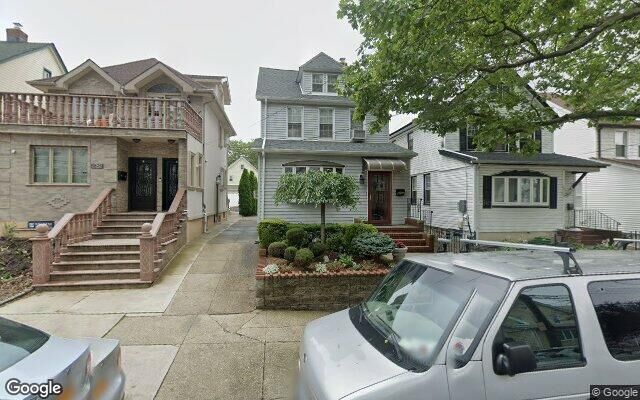 48-24 206th St, Oakland Gardens, NY 11364