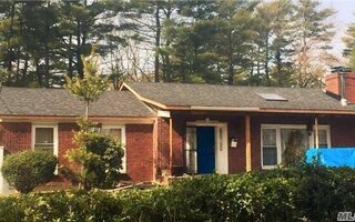 48 Brentwood Pkwy, Brentwood, NY 11717