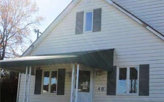 48 Buena Vista Blvd, Lindenhurst, NY 11757