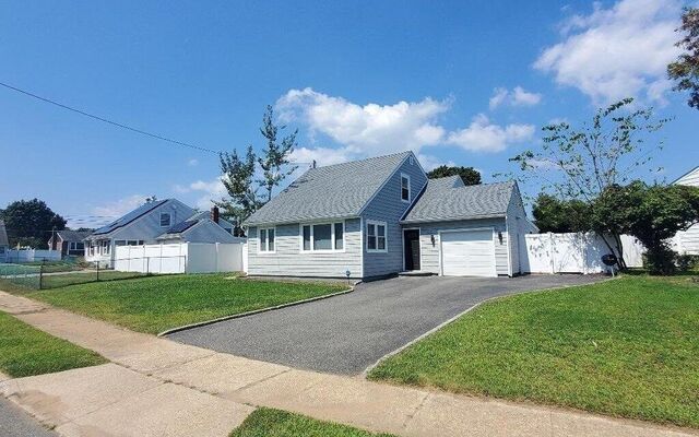 48 Camp Rd, Massapequa, NY 11758 (Yard)