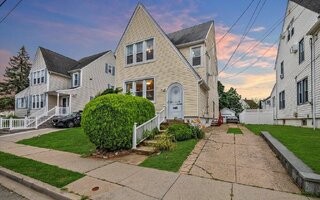 48 Carstairs Rd, Valley Stream, NY 11581