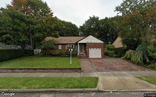 484 Emerson St, Uniondale, NY 11553