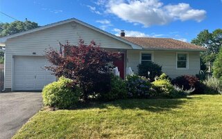 485 Peconic St, Ronkonkoma, NY 11779