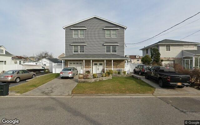485 West Dr, Copiague, NY 11726