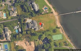 486 E Shore Rd, Great Neck, NY 11024