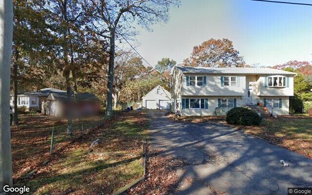 489 Carnation Dr, Shirley, NY 11967